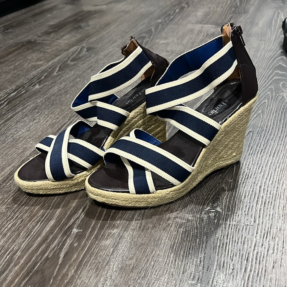 CHARMING CHARLIES Summer Sandals